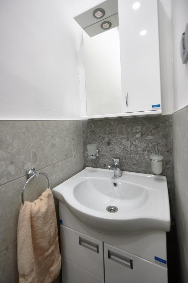 Vanimi Lux Apartmani Kikinda Extérieur photo